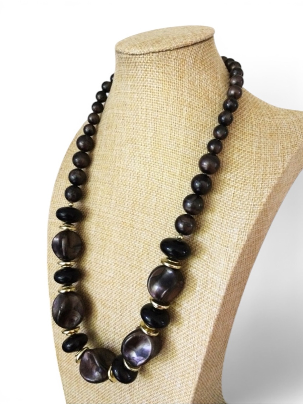 Vintage Marbled Resin Statement Necklace – Chunky Beads & Gold‑Tone Accents - Picture 7 of 12